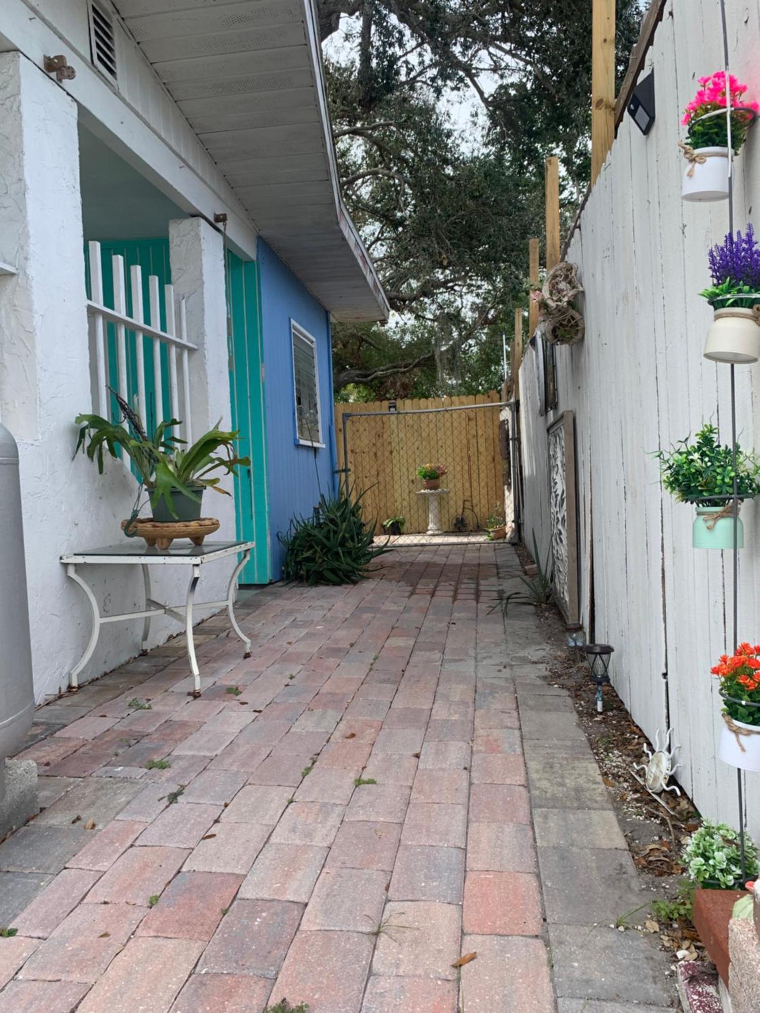 Mini Studio: 10 Min/Siesta Key/Private Entrance/ 사라소타 외부 사진