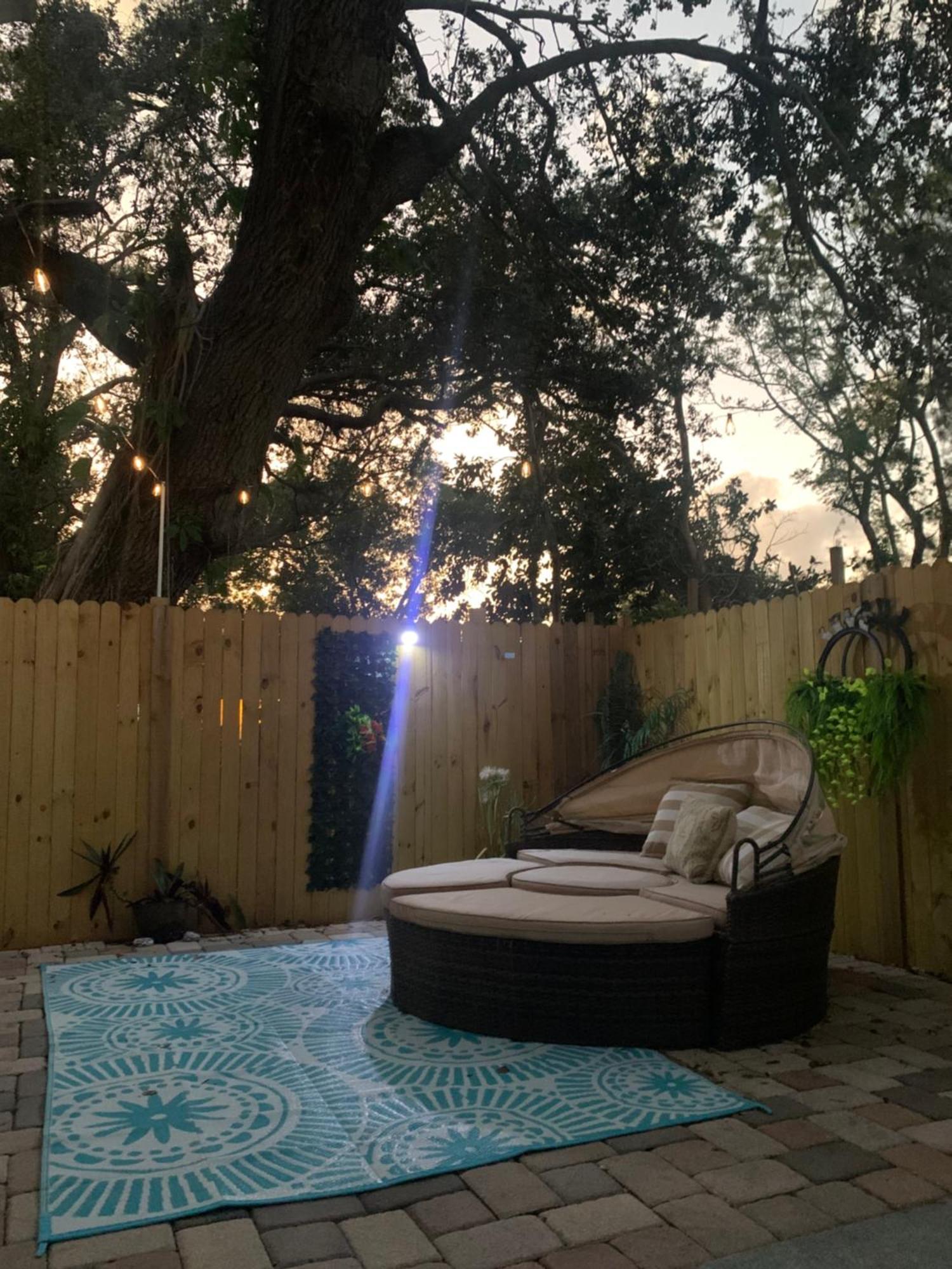 Mini Studio: 10 Min/Siesta Key/Private Entrance/ 사라소타 외부 사진